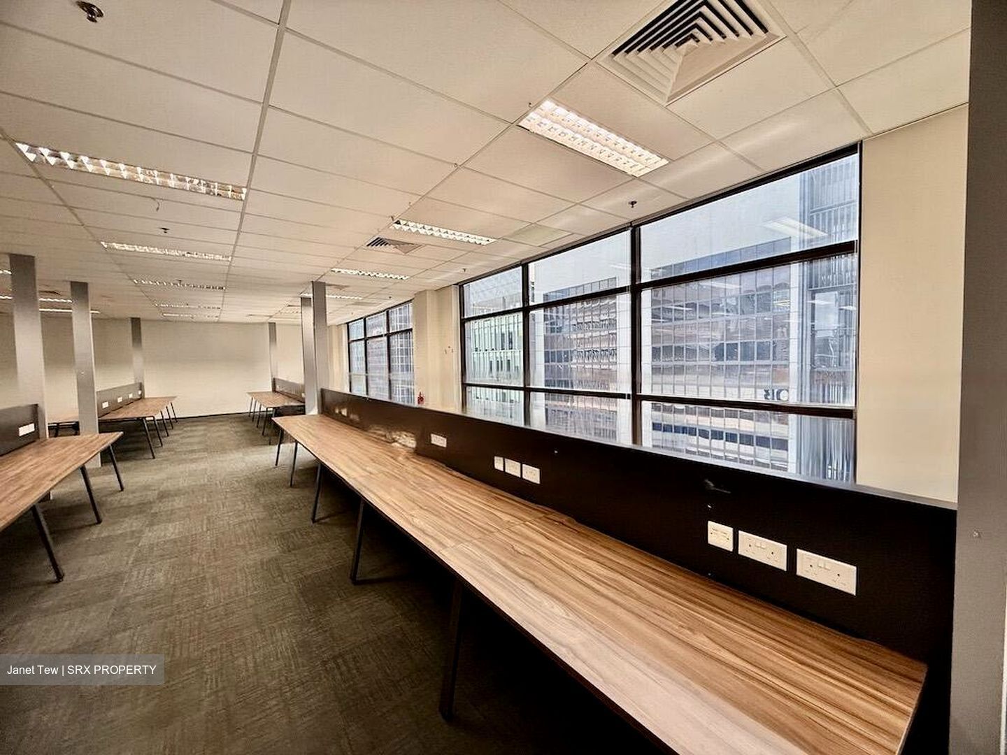 Dapenso Building (D1), Office #457512601